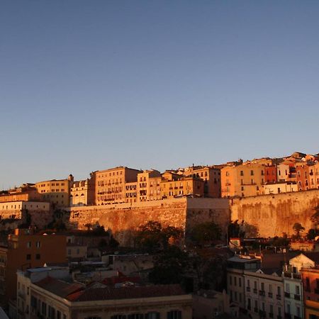 Vista Suites - Piazza Yenne Cagliari Eksteriør billede