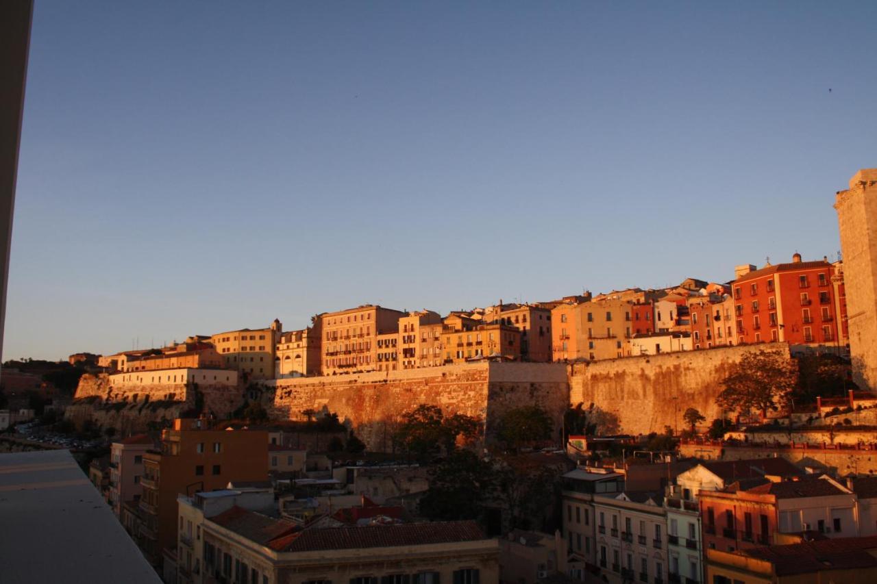 Vista Suites - Piazza Yenne Cagliari Eksteriør billede