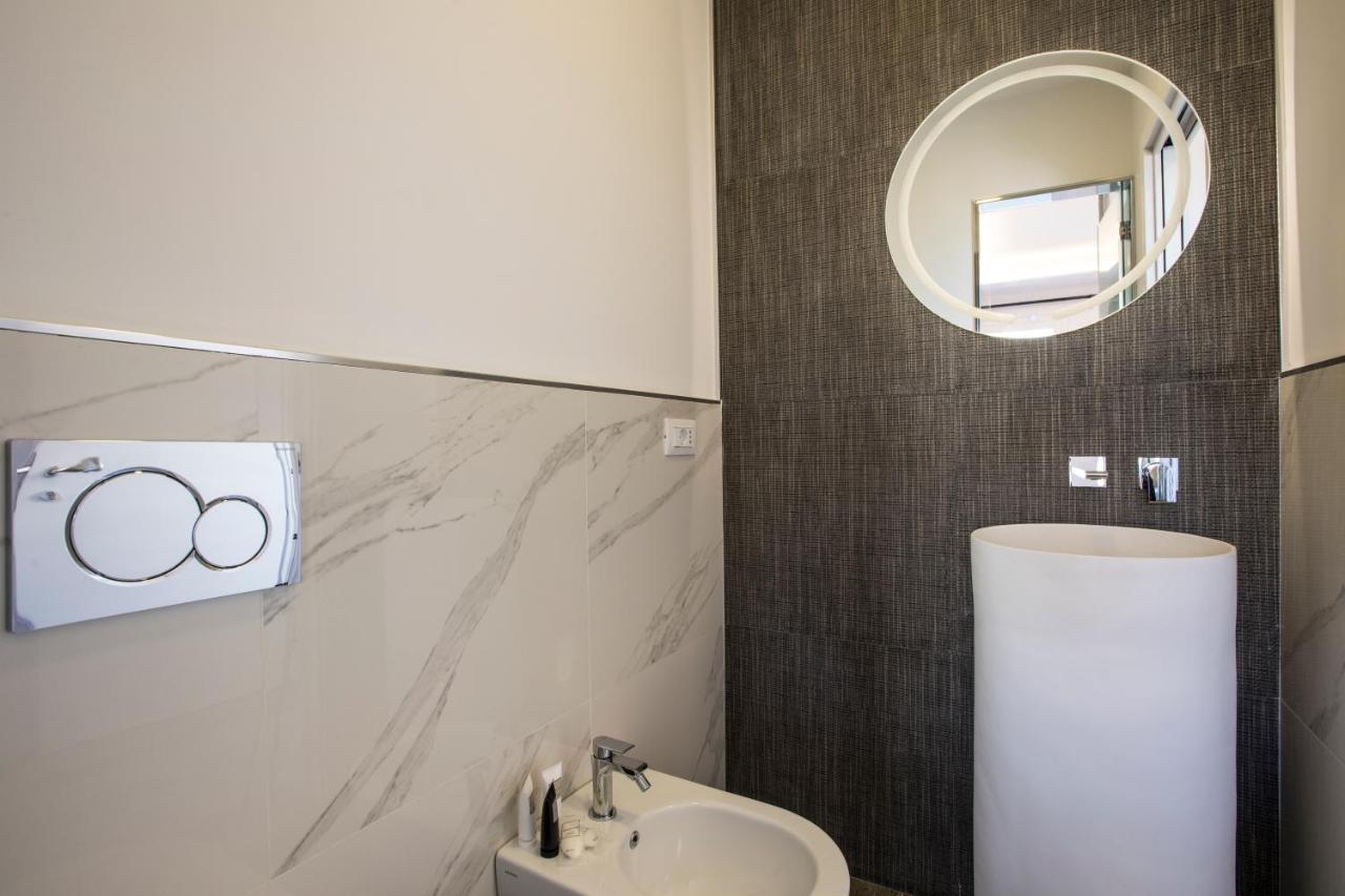 Vista Suites - Piazza Yenne Cagliari Eksteriør billede
